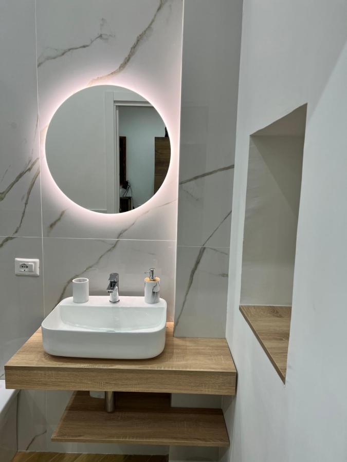 Gennarino Apartments - Panorama Suite With Balcony And Urban Loft Неаполь Экстерьер фото