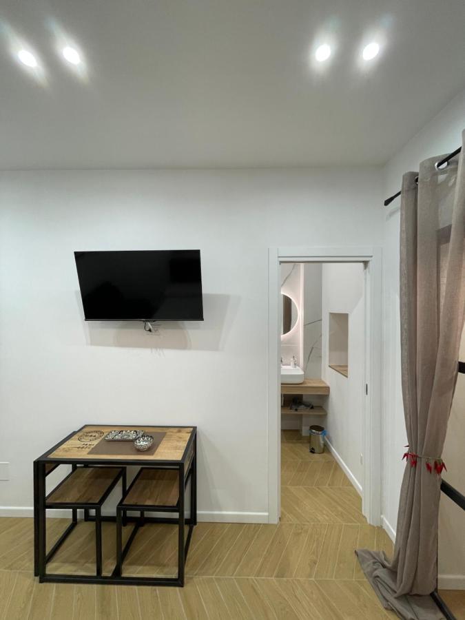 Gennarino Apartments - Panorama Suite With Balcony And Urban Loft Неаполь Экстерьер фото