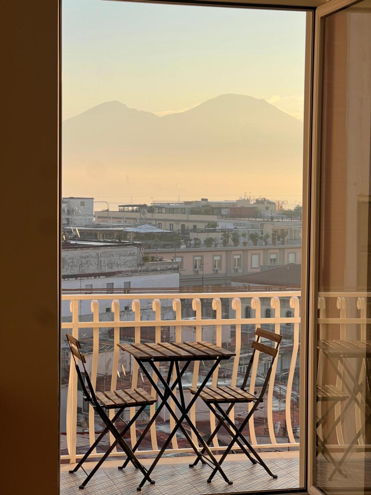 Gennarino Apartments - Panorama Suite With Balcony And Urban Loft Неаполь Экстерьер фото