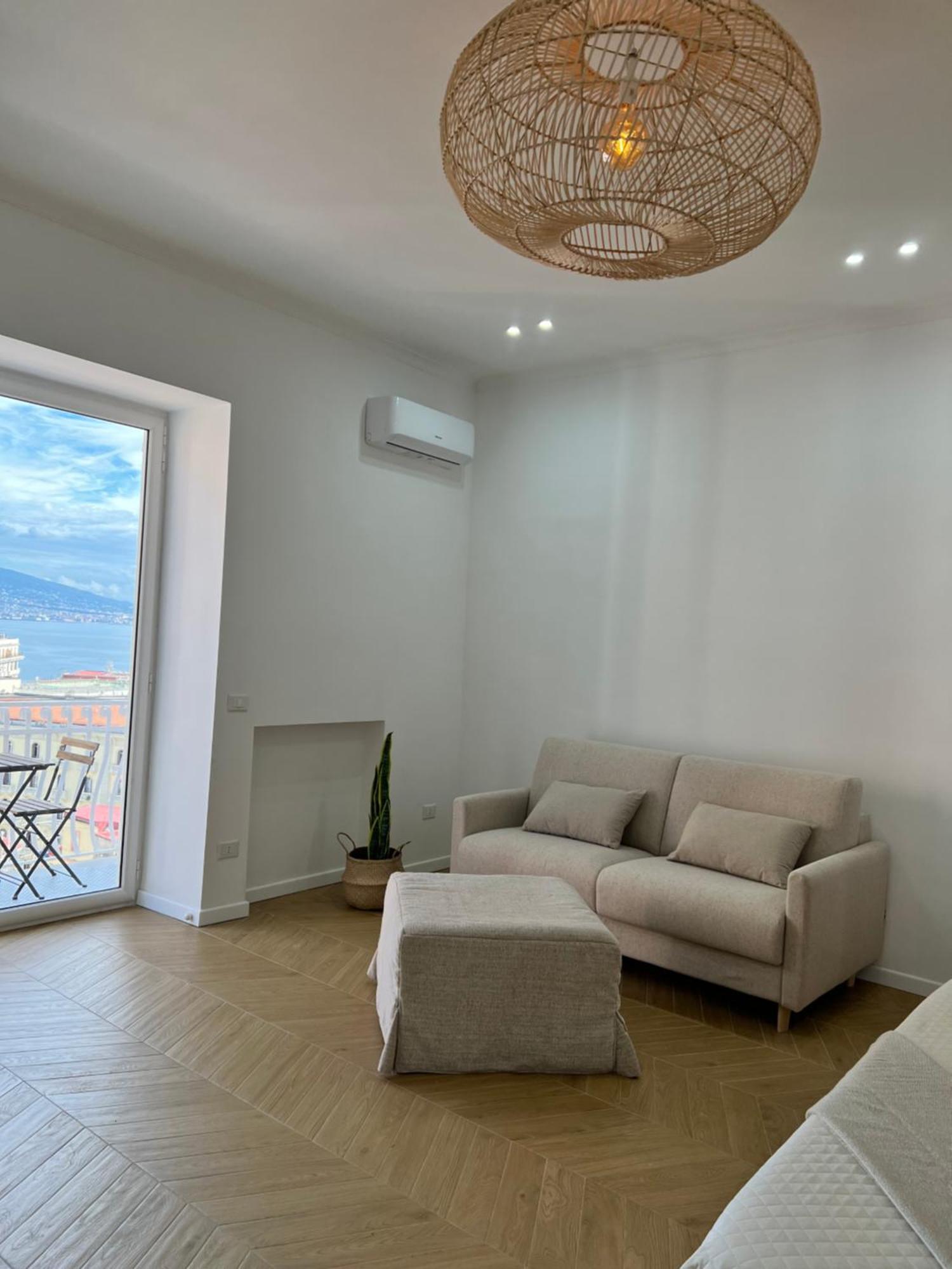 Gennarino Apartments - Panorama Suite With Balcony And Urban Loft Неаполь Экстерьер фото