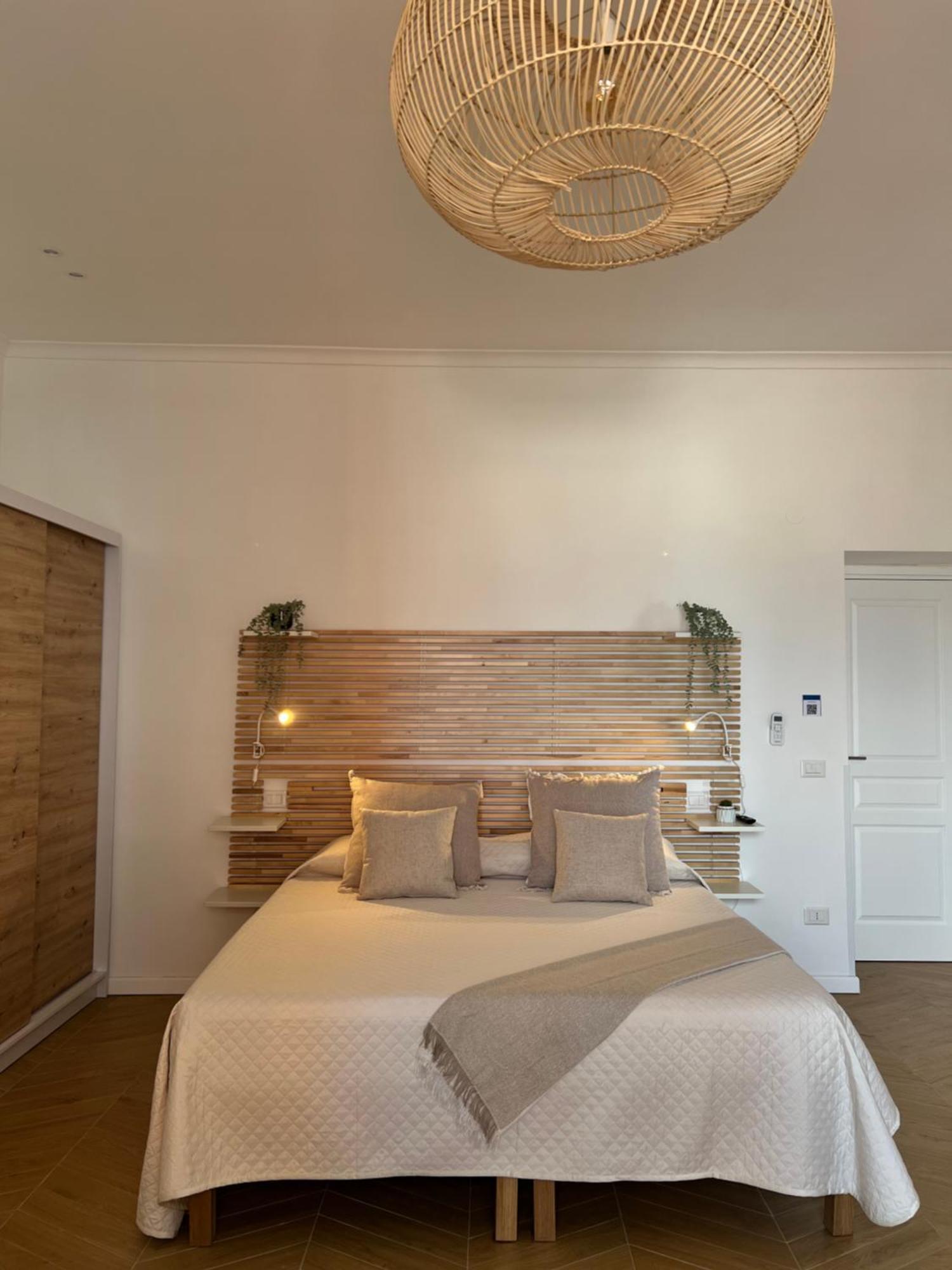 Gennarino Apartments - Panorama Suite With Balcony And Urban Loft Неаполь Экстерьер фото
