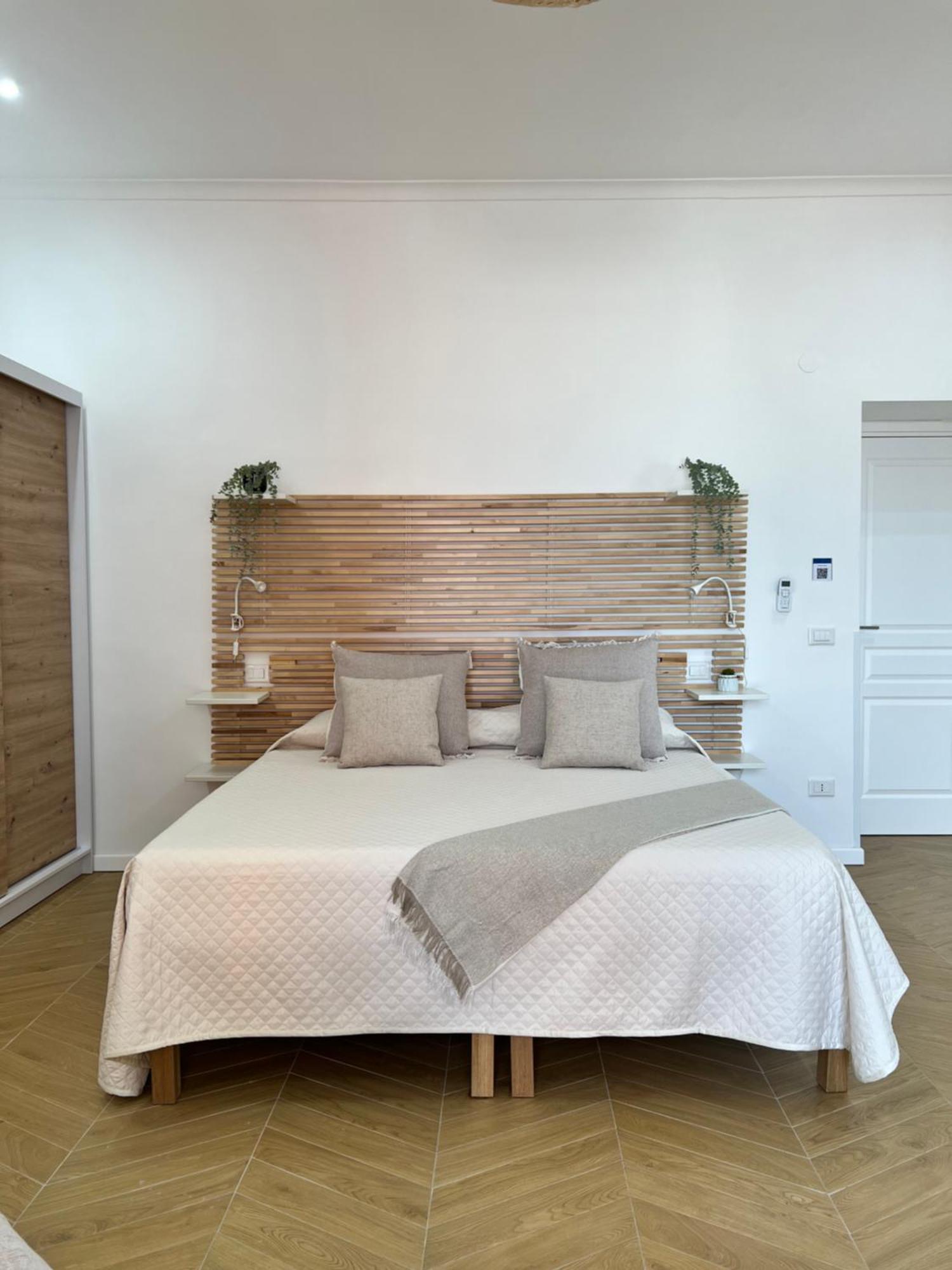 Gennarino Apartments - Panorama Suite With Balcony And Urban Loft Неаполь Экстерьер фото