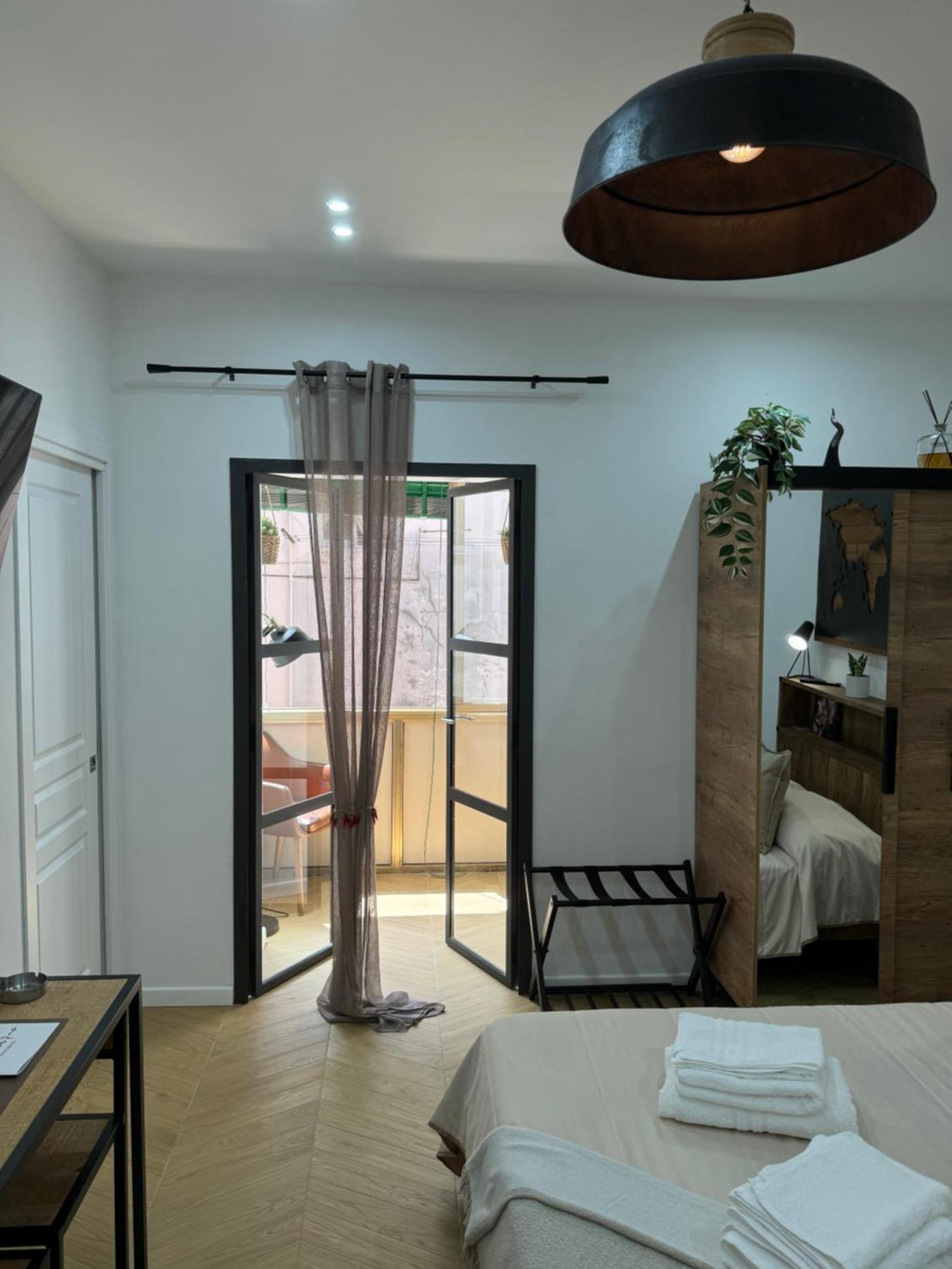 Gennarino Apartments - Panorama Suite With Balcony And Urban Loft Неаполь Экстерьер фото