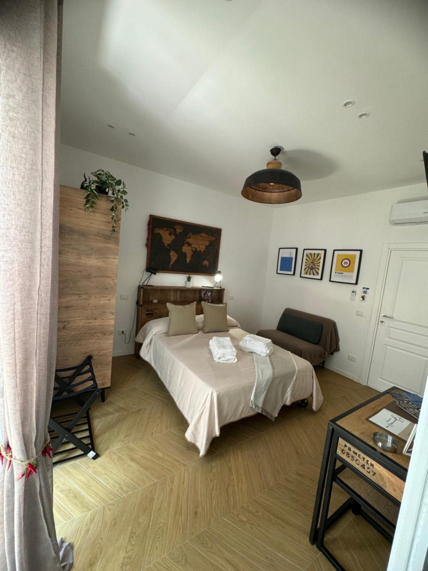 Gennarino Apartments - Panorama Suite With Balcony And Urban Loft Неаполь Экстерьер фото